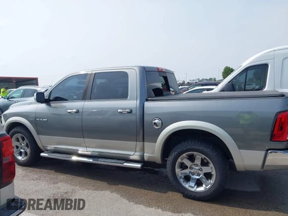 ✅ 2010 Dodge 1500 Sport • VIN: 1D7RV1CT1AS131700 • Lot: 42396267. Wystawiony na IAAI z przebiegiem 207 969 mil. Bezpłatny archiwum sprzedaży aukcyjnych z USA i szczegółowy raport historii pojazdu na DreamBid. Zdjęcie 15.