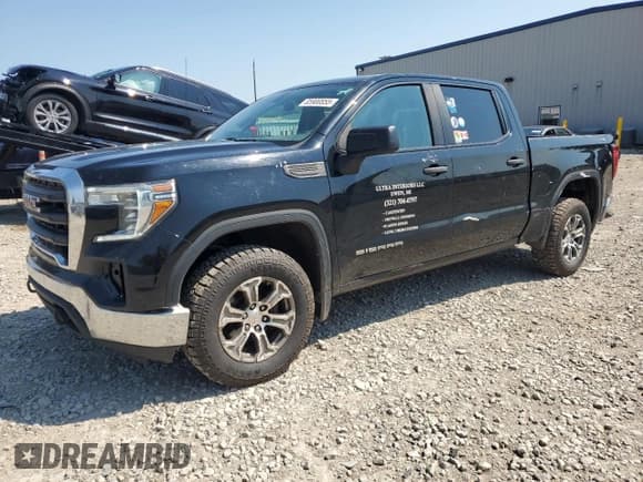 ✅ 2021 GMC Sierra 1500 • VIN: 3GTU9AEF7MG212843 • Lot: 65900855. Wystawiony na Copart z przebiegiem 158 801 mil. Bezpłatny archiwum sprzedaży aukcyjnych z USA i szczegółowy raport historii pojazdu na DreamBid. Zdjęcie 1.