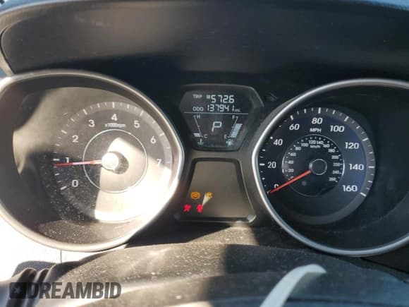 ✅ 2012 Hyundai Elantra GLS • VIN: 5NPDH4AE4CH101335 • Lot: 82567355. Listed on Copart with 137,941 mi. Free auction sales archive from the USA and detailed vehicle history report at DreamBid. Image 9.