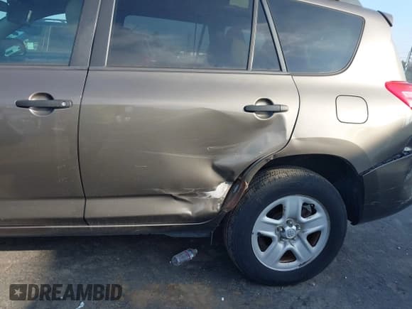 ✅ 2012 Toyota RAV4 • VIN: 2T3ZF4DV3CW112794 • Lot: 43774165. Wystawiony na IAAI z przebiegiem 156 743 mil. Bezpłatny archiwum sprzedaży aukcyjnych z USA i szczegółowy raport historii pojazdu na DreamBid. Zdjęcie 6.