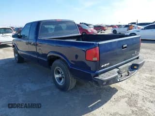 ✅ 2001 Chevrolet S-10 LS • VIN: 1GCCS19WX18121318 • Лот: 41389954. Опубликован ранее на IAAI с пробегом 248 757 миль. Бесплатный доступ к архиву аукционных продаж из США и подробный отчёт об истории автомобиля на DreamBid. Изображение 3.
