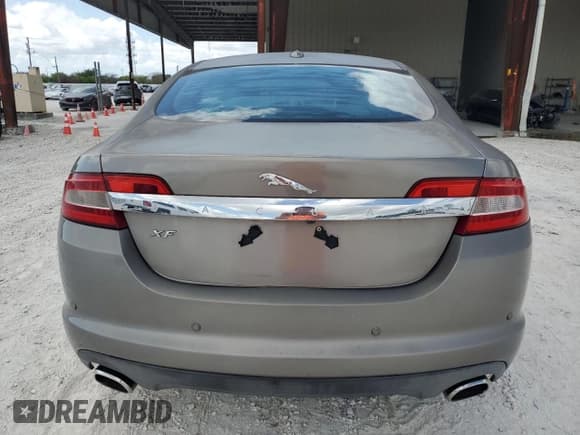 ✅ 2010 Jaguar XF Luxury • VIN: SAJWA0FA0AHR55294 • Lot: 56430375. Listed on Copart with 85,350 mi. Free auction sales archive from the USA and detailed vehicle history report at DreamBid. Image 6.