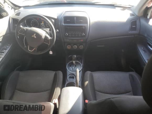 2016 Mitsubishi Outlander SE z VIN JA4AP3AW6GZ050230, wystawiony jako Copart lot #85578745 z przebiegiem 37 214 mil mil oraz Szkoda całkowita • Salvage title. Historia ofert i sprzedaży dostępna na DreamBid. Obrazek 8.