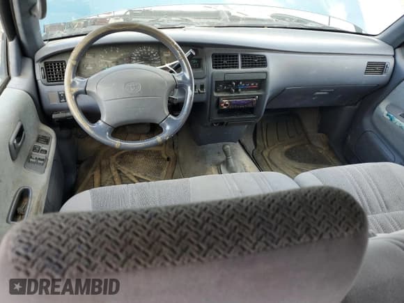 ✅ 1997 Toyota T100 SR5 • VIN: JT4UN24D3V0050569 • Лот: 56360705. Опубликован ранее на Copart с пробегом 156 355 миль. Бесплатный доступ к архиву аукционных продаж из США и подробный отчёт об истории автомобиля на DreamBid. Изображение 8.