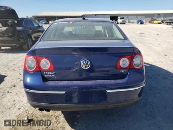 ✅ 2009 Volkswagen Passat Komfort • VIN: WVWJK73C69P055294 • Лот: 75385664. Опубликован ранее на Copart с пробегом 147 969 миль. Бесплатный доступ к архиву аукционных продаж из США и подробный отчёт об истории автомобиля на DreamBid. Изображение 6.