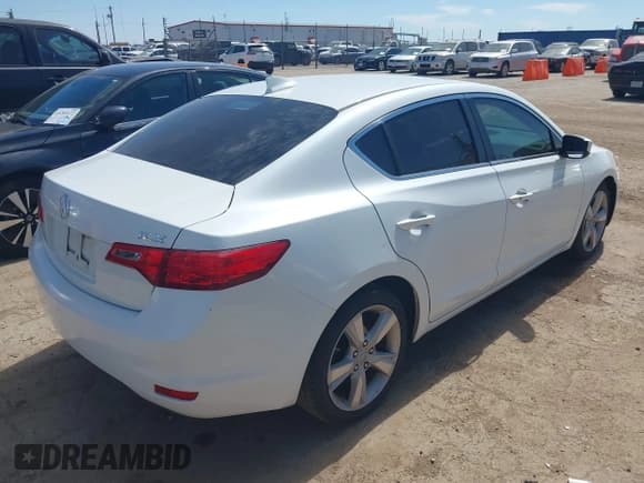 ✅ 2015 Acura ILX Premium • VIN: 19VDE1F50FE006367 • Lot: 43313791. Wystawiony na IAAI z przebiegiem 147 902 mil. Bezpłatny archiwum sprzedaży aukcyjnych z USA i szczegółowy raport historii pojazdu na DreamBid. Zdjęcie 4.