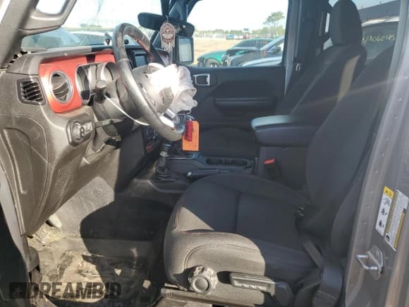 ✅ 2020 Jeep Gladiator Rubicon • VIN: 1C6JJTBG5LL126197 • Лот: 69998315. Опубликован ранее на Copart с пробегом 41 238 миль. Бесплатный доступ к архиву аукционных продаж из США и подробный отчёт об истории автомобиля на DreamBid. Изображение 7.