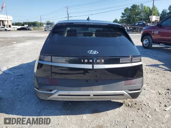 2023 Hyundai Ioniq 5 SE z VIN KM8KM4AEXPU177152, wystawiony jako Copart lot #67679504 z przebiegiem 24 932 mil mil oraz Szkoda całkowita • Salvage title. Historia ofert i sprzedaży dostępna na DreamBid. Obrazek 6.