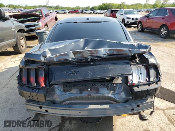 ✅ 2019 Ford Mustang EcoBoost • VIN: 1FA6P8TH8K5118816 • Lot: 57570375. Wystawiony na Copart z przebiegiem 45 582 mil. Bezpłatny archiwum sprzedaży aukcyjnych z USA i szczegółowy raport historii pojazdu na DreamBid. Zdjęcie 6.