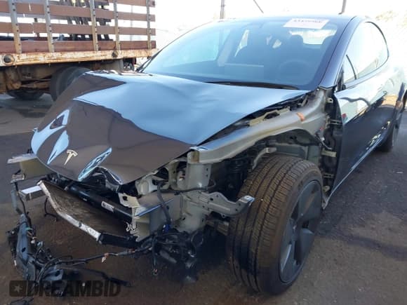 ✅ 2023 Tesla Model 3 • VIN: 5YJ3E1EAXPF506503 • Лот: 43459960. Опубликован ранее на IAAI с пробегом Не указан. Бесплатный доступ к архиву аукционных продаж из США и подробный отчёт об истории автомобиля на DreamBid. Изображение 6.