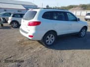 ✅ 2008 Hyundai Santa Fe SE • VIN: 5NMSH73E68H137683 • Lot: 43527704. Wystawiony na IAAI z przebiegiem 178 135 mil. Bezpłatny archiwum sprzedaży aukcyjnych z USA i szczegółowy raport historii pojazdu na DreamBid. Zdjęcie 4.