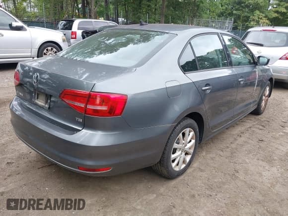 ✅ 2015 Volkswagen Jetta SE • VIN: 3VWD17AJ5FM285988 • Lot: 42675179. Listed on IAAI with 150,815 mi. Free auction sales archive from the USA and detailed vehicle history report at DreamBid. Image 4.