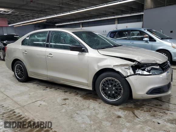 ✅ 2013 Volkswagen Jetta • VIN: 3VW2K7AJ8DM241209 • Lot: 51613685. Listed on Copart with 153,059 mi. Free auction sales archive from the USA and detailed vehicle history report at DreamBid. Image 4.