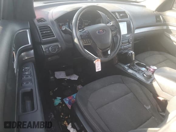 ✅ 2019 Ford Explorer XLT • VIN: 1FM5K8D89KGB26068 • Lot: 91977665. Wystawiony na Copart z przebiegiem 142 846 mil. Bezpłatny archiwum sprzedaży aukcyjnych z USA i szczegółowy raport historii pojazdu na DreamBid. Zdjęcie 8.