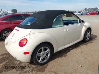 ✅ 2005 Volkswagen Beetle GLS • VIN: 3VWCD31Y45M303260 • Lot: 43698549. Wystawiony na IAAI z przebiegiem 100 140 mil. Bezpłatny archiwum sprzedaży aukcyjnych z USA i szczegółowy raport historii pojazdu na DreamBid. Zdjęcie 4.