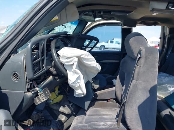 ✅ 2001 Chevrolet Silverado 1500 LT • VIN: 2GCEC19T011406804 • Лот: 43332849. Опубликован ранее на IAAI с пробегом Не указан. Бесплатный доступ к архиву аукционных продаж из США и подробный отчёт об истории автомобиля на DreamBid. Изображение 5.