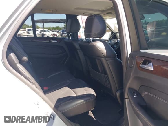 ✅ 2013 Mercedes-Benz M 350 • VIN: 4JGDA5JB7DA155846 • Lot: 42735947. Wystawiony na IAAI z przebiegiem 94 296 mil. Bezpłatny archiwum sprzedaży aukcyjnych z USA i szczegółowy raport historii pojazdu na DreamBid. Zdjęcie 8.