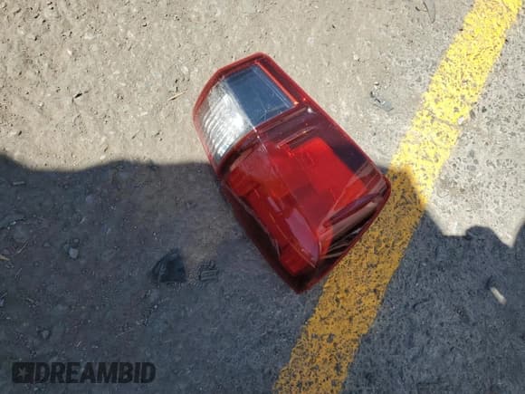 ✅ 2023 Toyota Tacoma SR5 • VIN: 3TMBZ5DN9PM039677 • Lot: 71662705. Wystawiony na Copart z przebiegiem 87 752 mil. Bezpłatny archiwum sprzedaży aukcyjnych z USA i szczegółowy raport historii pojazdu na DreamBid. Zdjęcie 12.