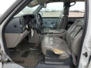 ✅ 2002 Chevrolet Suburban Z71 • VIN: 3GNFK16T12G337293 • Lot: 45226565. Wystawiony na Copart z przebiegiem 254 901 mil. Bezpłatny archiwum sprzedaży aukcyjnych z USA i szczegółowy raport historii pojazdu na DreamBid. Zdjęcie 7.