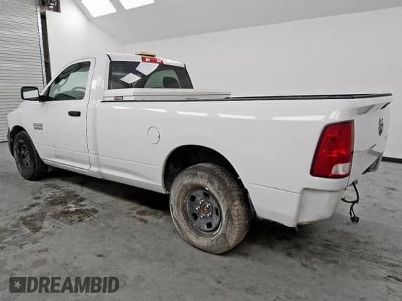 2017 Ram 1500 Tradesman z VIN 3C6JR6DG8HG768716, wystawiony jako Copart lot #80923085 z przebiegiem 154 341 mil mil oraz Czysty tytuł • Clean title. Historia ofert i sprzedaży dostępna na DreamBid. Obrazek 2.