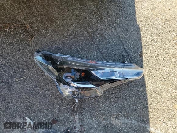 ✅ 2023 Toyota Corolla Cross L • VIN: 7MUAAAAG5PV071050 • Lot: 93128985. Listed on Copart with 28,734 mi. Free auction sales archive from the USA and detailed vehicle history report at DreamBid. Image 13.