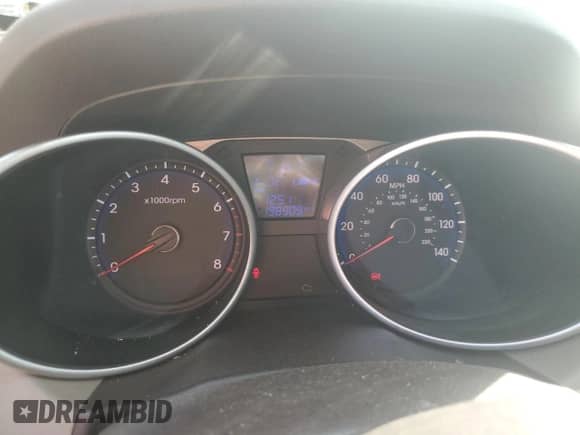 2014 Hyundai Tucson Limited with VIN KM8JU3AG1EU800338, listed as a Copart auction lot 90110565 with 198,909 mi miles and Clean title. Bid and sale history available at DreamBid. Image 9.