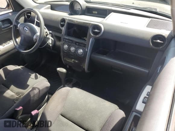 ✅ 2004 Scion xB • VIN: JTLKT324540156370 • Лот: 68048295. Опубликован ранее на Copart с пробегом 198 691 миль. Бесплатный доступ к архиву аукционных продаж из США и подробный отчёт об истории автомобиля на DreamBid. Изображение 8.
