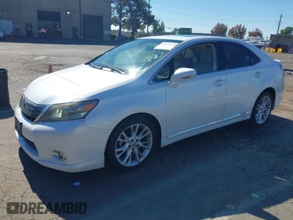 ✅ 2010 Lexus HS 250h Premium • VIN: JTHBB1BAXA2013552 • Lot: 43437174. Wystawiony na IAAI z przebiegiem 165 932 mil. Bezpłatny archiwum sprzedaży aukcyjnych z USA i szczegółowy raport historii pojazdu na DreamBid. Zdjęcie 2.
