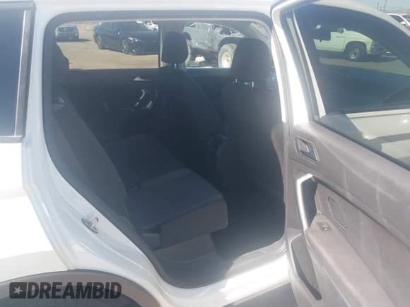 ✅ 2020 Volkswagen Tiguan S • VIN: 3VV1B7AX5LM091790 • Lot: 43471909. Listed on IAAI with 75,630 mi. Free auction sales archive from the USA and detailed vehicle history report at DreamBid. Image 8.