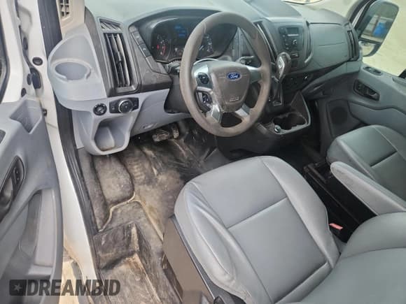 ✅ 2018 Ford Transit • VIN: 1FTYR2CM1JKB54290 • Lot: 85511945. Listed on Copart with 190,570 mi. Free auction sales archive from the USA and detailed vehicle history report at DreamBid. Image 8.