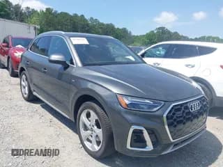 ✅ 2023 Audi Q5 S line Premium Plus • VIN: WA1EAAFY6P2016122 • Lot: 42266235. Wystawiony na IAAI z przebiegiem 15 996 mil. Bezpłatny archiwum sprzedaży aukcyjnych z USA i szczegółowy raport historii pojazdu na DreamBid. Zdjęcie 1.