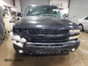 ✅ 2003 Chevrolet Suburban Z71 • VIN: 3GNFK16Z93G287796 • Лот: 49619325. Опубликован ранее на Copart с пробегом 230 029 миль. Бесплатный доступ к архиву аукционных продаж из США и подробный отчёт об истории автомобиля на DreamBid. Изображение 5.