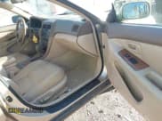 ✅ 1998 Lexus ES 300 • VIN: JT8BF28G8W5048473 • Lot: 40801718. Wystawiony na IAAI z przebiegiem 234 971 mil. Bezpłatny archiwum sprzedaży aukcyjnych z USA i szczegółowy raport historii pojazdu na DreamBid. Zdjęcie 5.