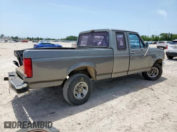 ✅ 1992 Ford F-150 S • VIN: 1FTEX15Y9NKA09698 • Lot: 56595305. Wystawiony na Copart z przebiegiem Nie podano. Bezpłatny archiwum sprzedaży aukcyjnych z USA i szczegółowy raport historii pojazdu na DreamBid. Zdjęcie 3.