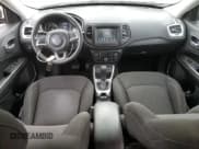 ✅ 2020 Jeep Compass Sport • VIN: 3C4NJCAB5LT253083 • Лот: 82331125. Опубликован ранее на Copart с пробегом 120 839 миль. Бесплатный доступ к архиву аукционных продаж из США и подробный отчёт об истории автомобиля на DreamBid. Изображение 8.