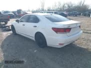 ✅ 2015 Lexus LS 460 • VIN: JTHCL5EF2F5024454 • Лот: 41672998. Опубликован ранее на IAAI с пробегом 125 210 миль. Бесплатный доступ к архиву аукционных продаж из США и подробный отчёт об истории автомобиля на DreamBid. Изображение 3.