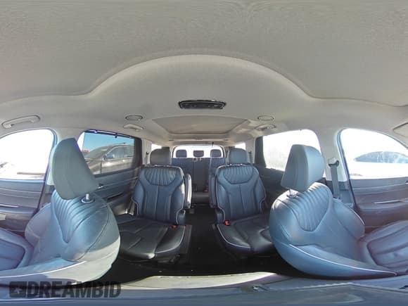 ✅ 2024 Hyundai Palisade Limited • VIN: KM8R5DGE1RU749814 • Лот: 83223884. Опубликован ранее на Copart с пробегом 9 926 миль. Бесплатный доступ к архиву аукционных продаж из США и подробный отчёт об истории автомобиля на DreamBid. Изображение 14.