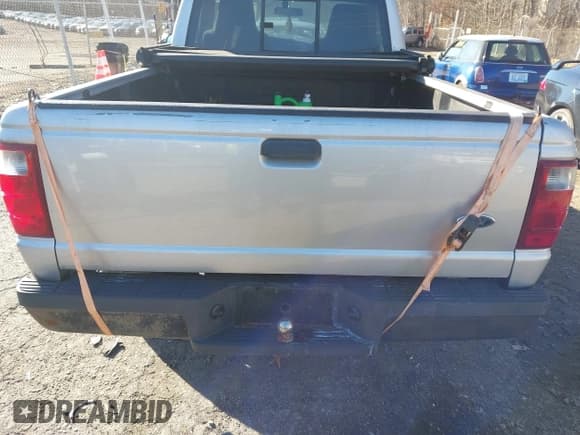 ✅ 2004 Ford Ranger XL • VIN: 1FTYR10D34PB54460 • Lot: 43916889. Listed on IAAI with 131,025 mi. Free auction sales archive from the USA and detailed vehicle history report at DreamBid. Image 12.