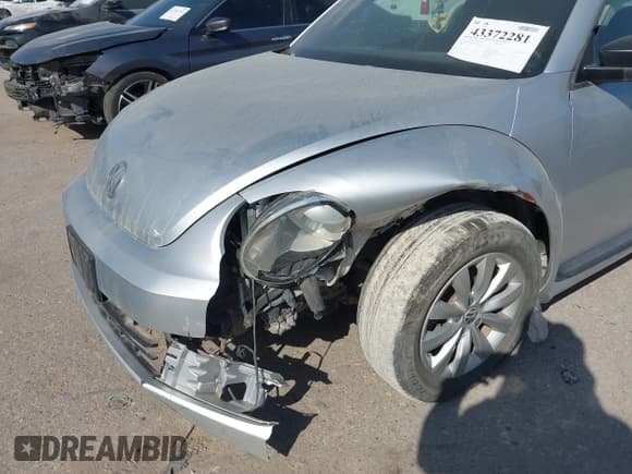 ✅ 2014 Volkswagen Beetle Entry • VIN: 3VWF17AT3EM645882 • Лот: 43372281. Опубликован ранее на IAAI с пробегом 135 797 миль. Бесплатный доступ к архиву аукционных продаж из США и подробный отчёт об истории автомобиля на DreamBid. Изображение 6.