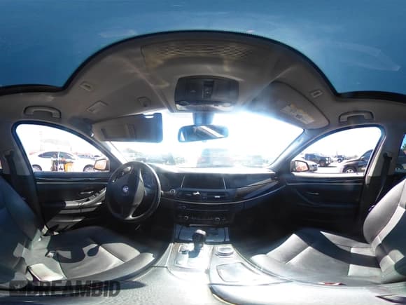 ✅ 2014 BMW 5 Series 535i • VIN: WBA5B1C55ED483074 • Lot: 43012811. Listed on IAAI with 95,876 mi. Free auction sales archive from the USA and detailed vehicle history report at DreamBid. Image 19.