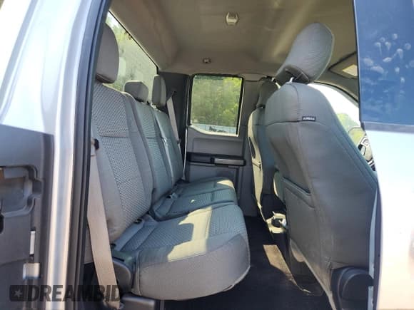 ✅ 2015 Ford F-150 XLT • VIN: 1FTEX1CP4FKE68357 • Lot: 81612975. Wystawiony na Copart z przebiegiem 88 759 mil. Bezpłatny archiwum sprzedaży aukcyjnych z USA i szczegółowy raport historii pojazdu na DreamBid. Zdjęcie 10.