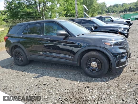 ✅ 2023 Ford Police Interceptor Utility • VIN: 1FM5K8ACXPGA19840 • Lot: 67110785. Wystawiony na Copart z przebiegiem 49 346 mil. Bezpłatny archiwum sprzedaży aukcyjnych z USA i szczegółowy raport historii pojazdu na DreamBid. Zdjęcie 4.