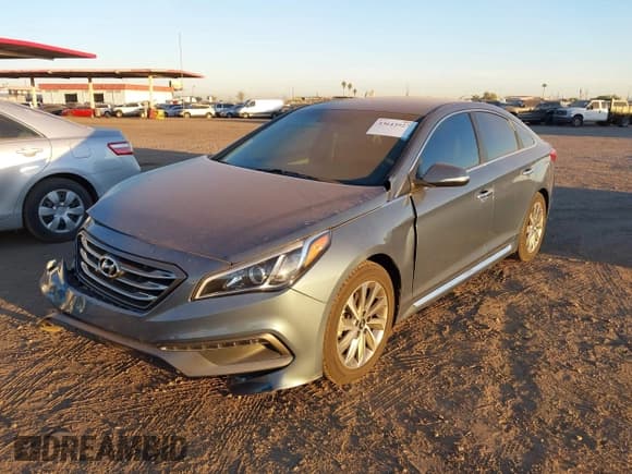 ✅ 2015 Hyundai Sonata Limited • VIN: 5NPE34AF4FH088490 • Лот: 43643927. Опубликован ранее на IAAI с пробегом 132 881 миль. Бесплатный доступ к архиву аукционных продаж из США и подробный отчёт об истории автомобиля на DreamBid. Изображение 17.