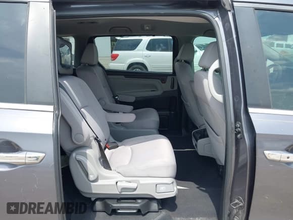 ✅ 2019 Honda Odyssey EX • VIN: 5FNRL6H59KB101401 • Lot: 42071307. Listed on IAAI with 95,768 mi. Free auction sales archive from the USA and detailed vehicle history report at DreamBid. Image 8.