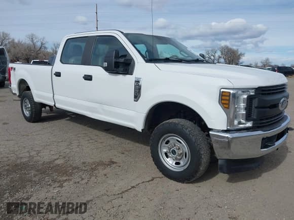 ✅ 2019 Ford F-250 XL • VIN: 1FT7W2B60KEF78955 • Lot: 41851147. Listed on IAAI with 205,275 mi. Free auction sales archive from the USA and detailed vehicle history report at DreamBid. Image 1.