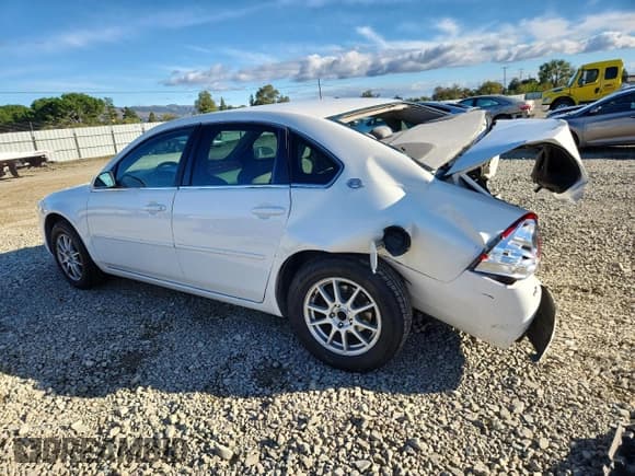 ✅ 2006 Chevrolet Impala LS • VIN: 2G1WB55K069276097 • Lot: 93554595. Wystawiony na Copart z przebiegiem 191 890 mil. Bezpłatny archiwum sprzedaży aukcyjnych z USA i szczegółowy raport historii pojazdu na DreamBid. Zdjęcie 2.