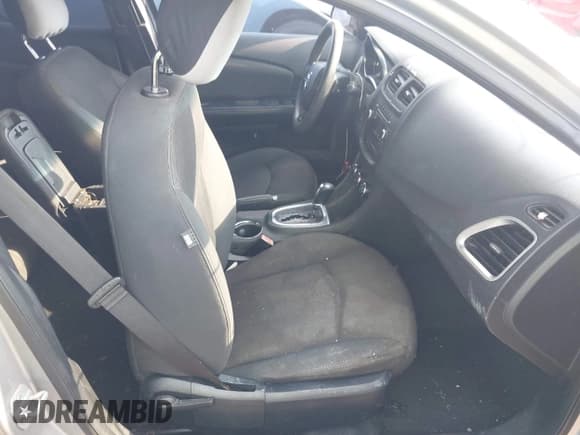 ✅ 2014 Dodge Avenger SE • VIN: 1C3CDZABXEN110199 • Lot: 43157282. Listed on IAAI with 177,058 mi. Free auction sales archive from the USA and detailed vehicle history report at DreamBid. Image 5.