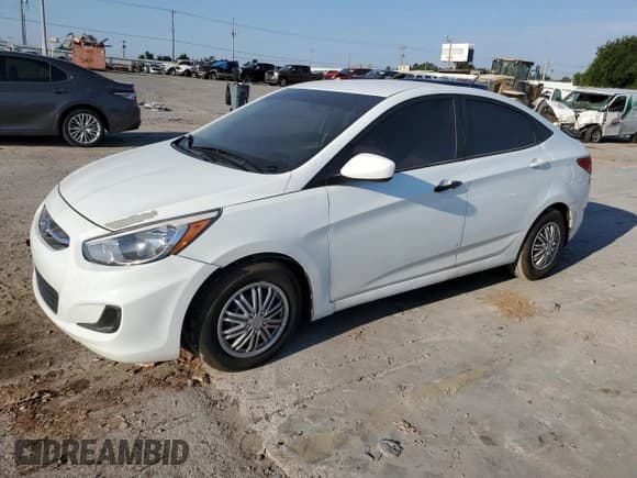 ✅ 2016 Hyundai Accent SE • VIN: KMHCT4AE8GU092446 • Лот: 61202843. Опубликован ранее на Copart с пробегом 83 918 миль. Бесплатный доступ к архиву аукционных продаж из США и подробный отчёт об истории автомобиля на DreamBid. Изображение 1.