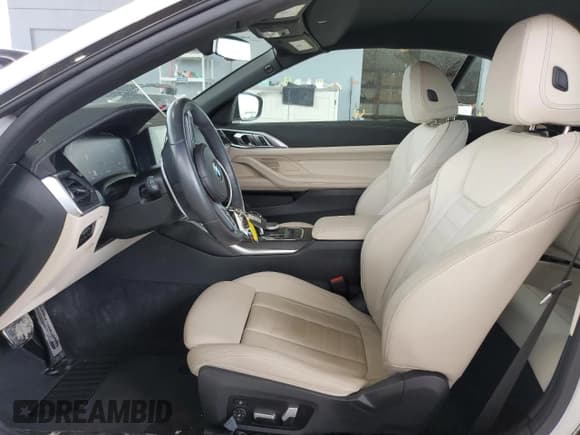 ✅ 2022 BMW 4 Series 430i • VIN: WBA23AT07NCK04217 • Lot: 52579795. Listed on Copart with 21,885 mi. Free auction sales archive from the USA and detailed vehicle history report at DreamBid. Image 7.