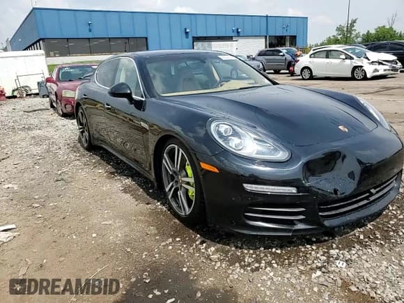 ✅ 2014 Porsche Panamera S E-Hybrid • VIN: WP0AD2A79EL044276 • Lot: 66540345. Wystawiony na Copart z przebiegiem Nie podano. Bezpłatny archiwum sprzedaży aukcyjnych z USA i szczegółowy raport historii pojazdu na DreamBid. Zdjęcie 13.